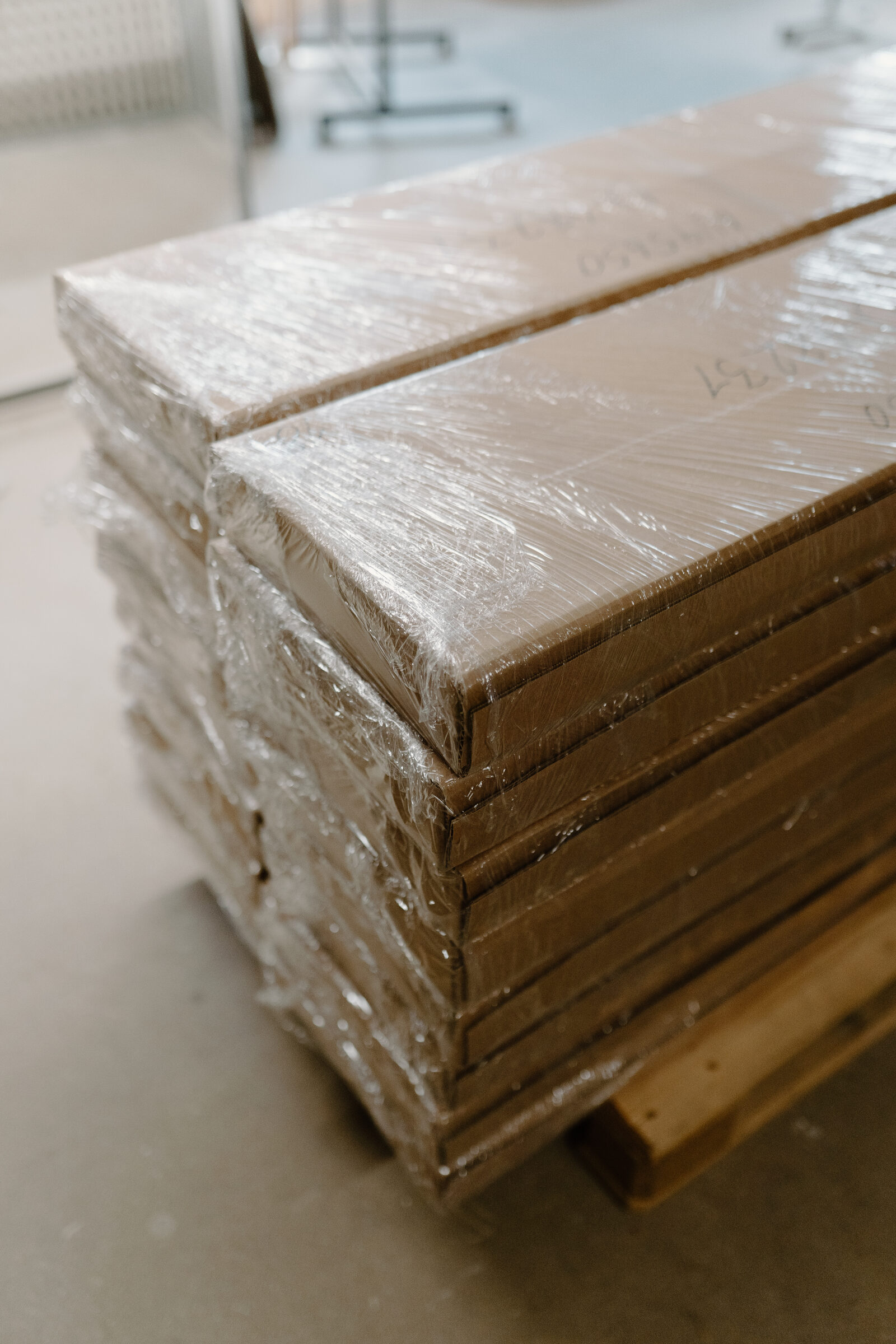 Packaging and labelling of finished panels