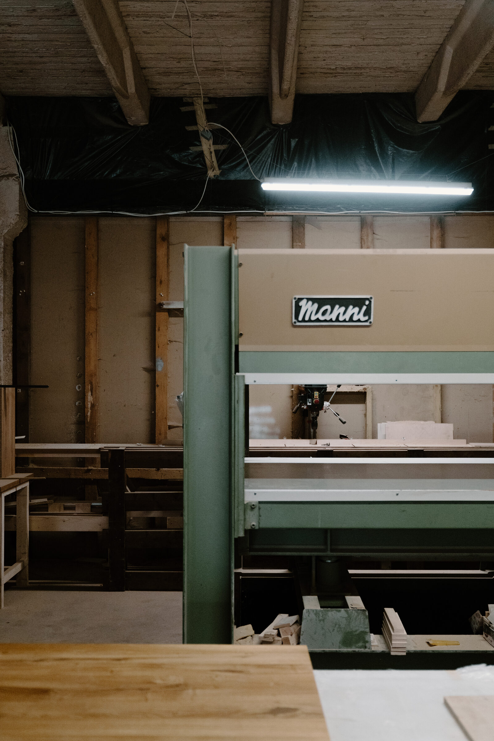 Manni hydraulic press detail
